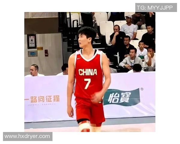 任骏飞领衔新赛季篮球盛宴展现拼搏精神与团队协作的完美结合